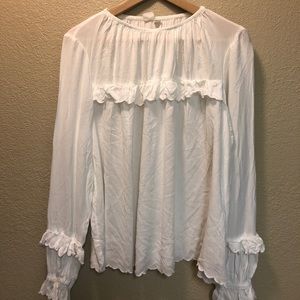 Ruffled white long sleeve. Vintage style!